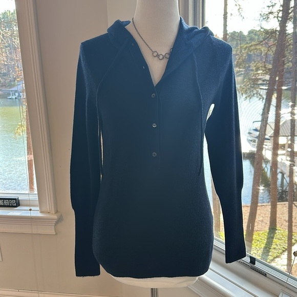 J Crew 100% Cashmere Hoody, Navy, Medium, EUC - Picture 2 of 8